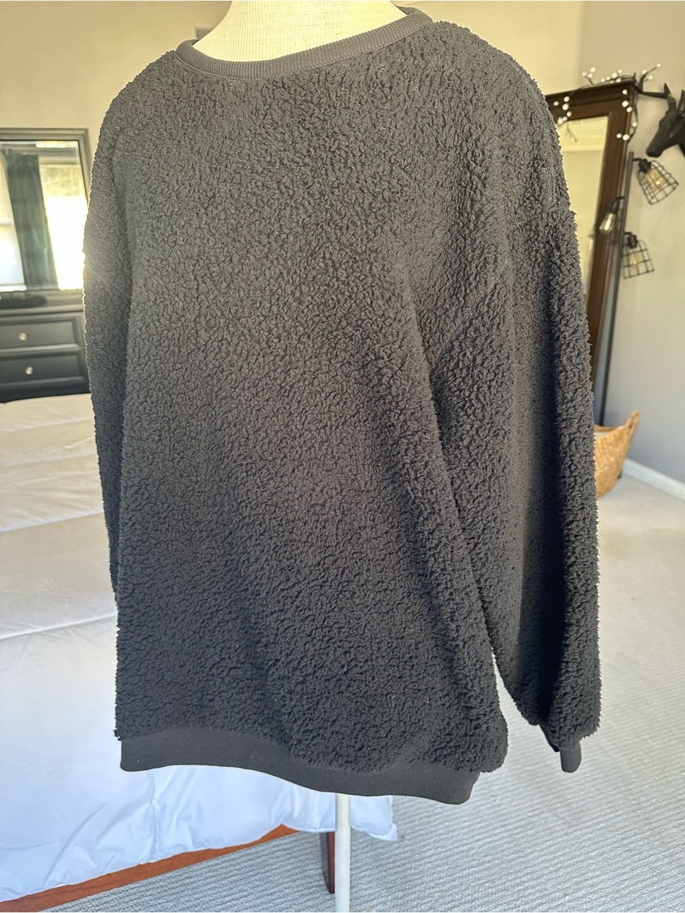 Teddy Sherpa Crewneck Top Black size large
